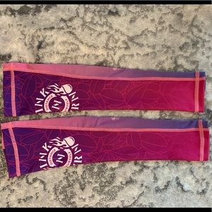 INKnBURN Women’s Running Arm Sleeves NWT